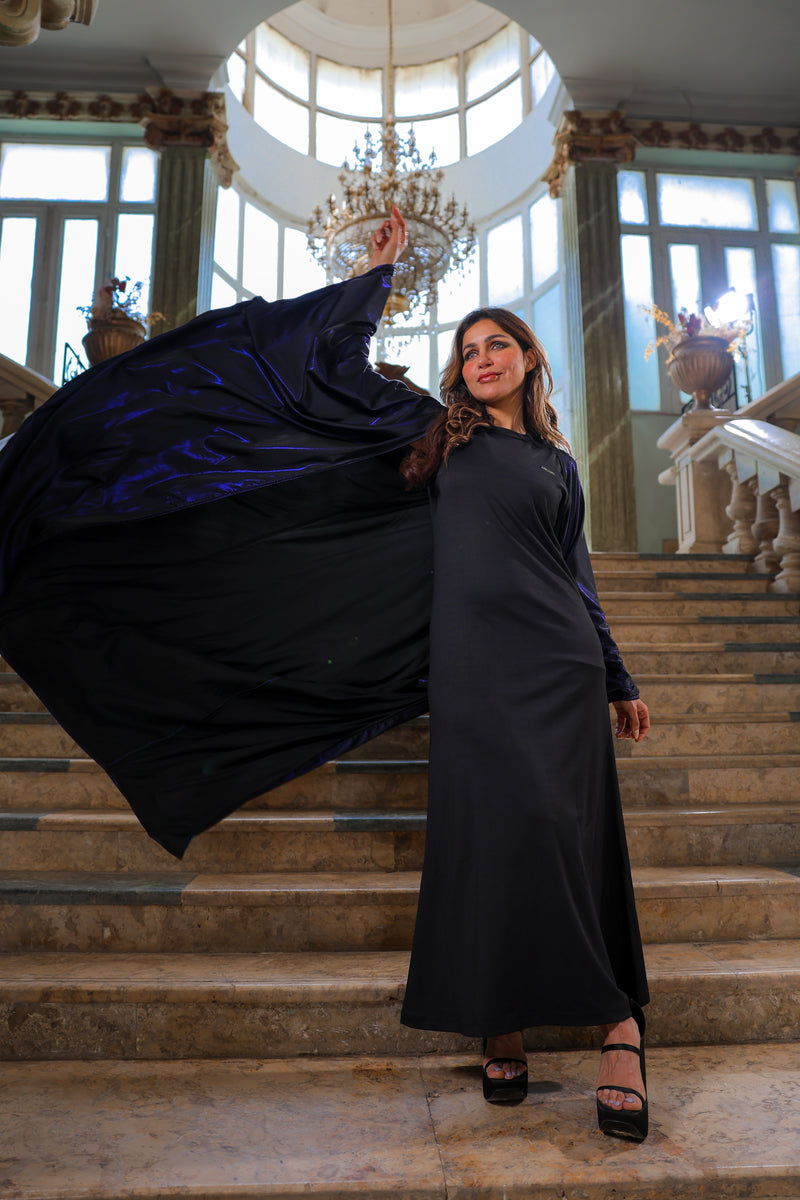 عباية سوداء عاكسة