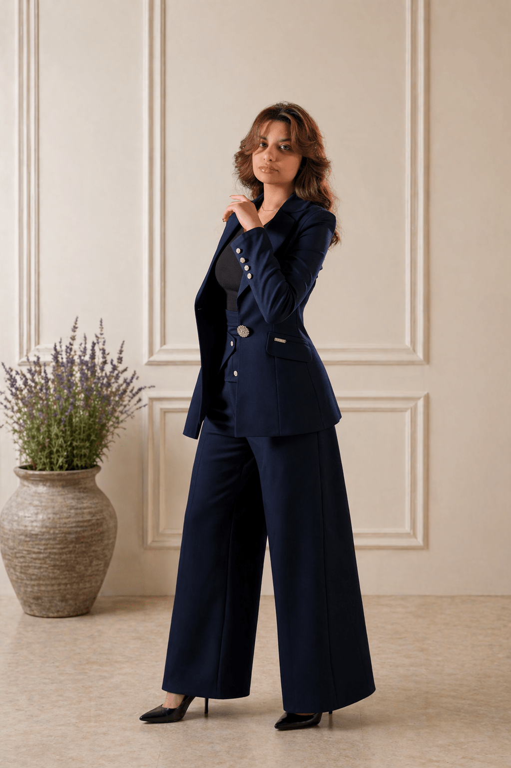 Image of Azora Suit Pants - Larin