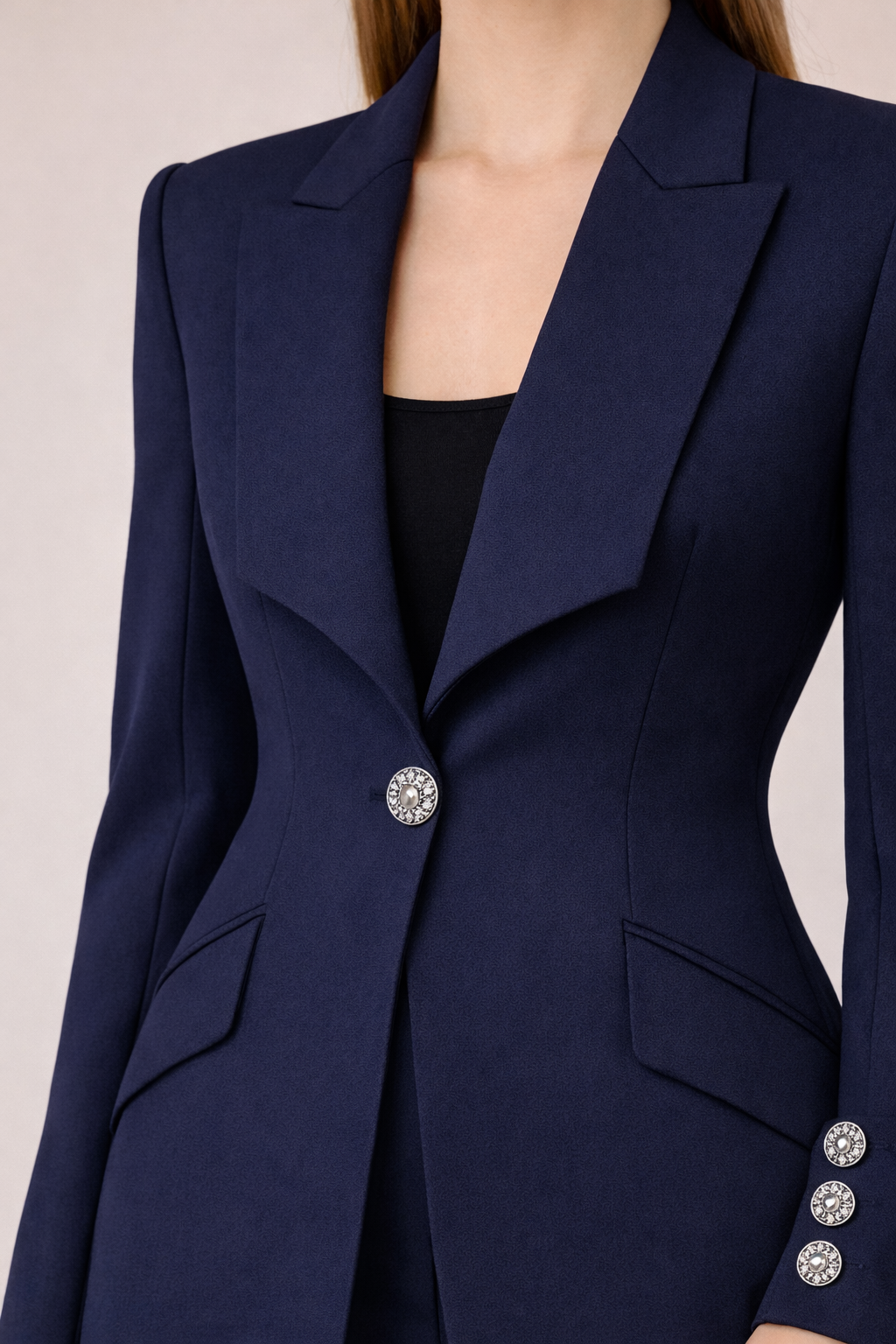 Image of بدلة بحرية مصممة بنمط هندسي