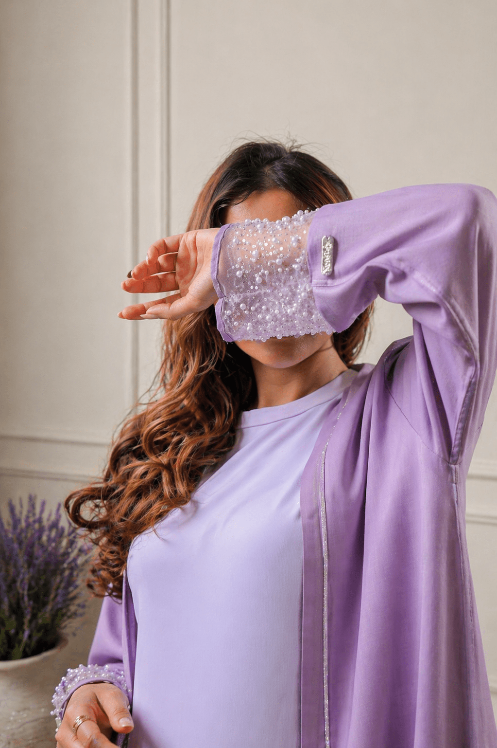 Image of Queen Rania Abaya - Larin