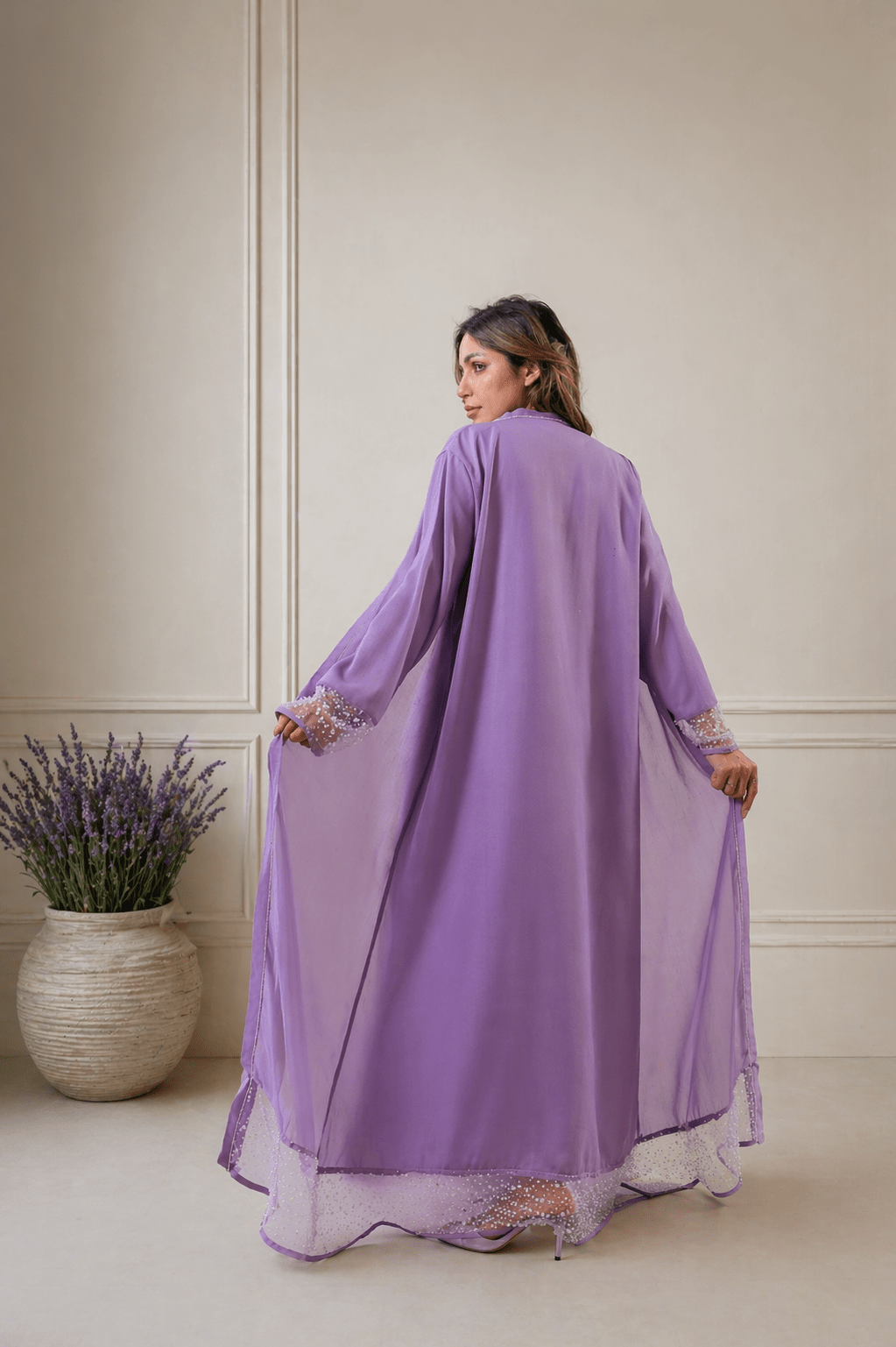 Image of Queen Rania Abaya - Larin