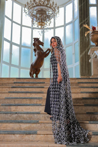 عباءة مطرزة مميزة – حضور لافت